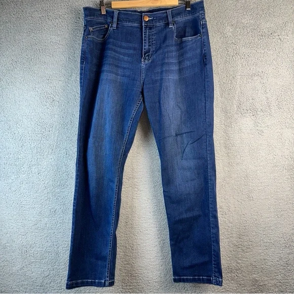 Mugsy Jeans Men's 36x30 Blue Kinzies Cotton Blend Straight Leg Distressed Denim - Picture 2 of 13